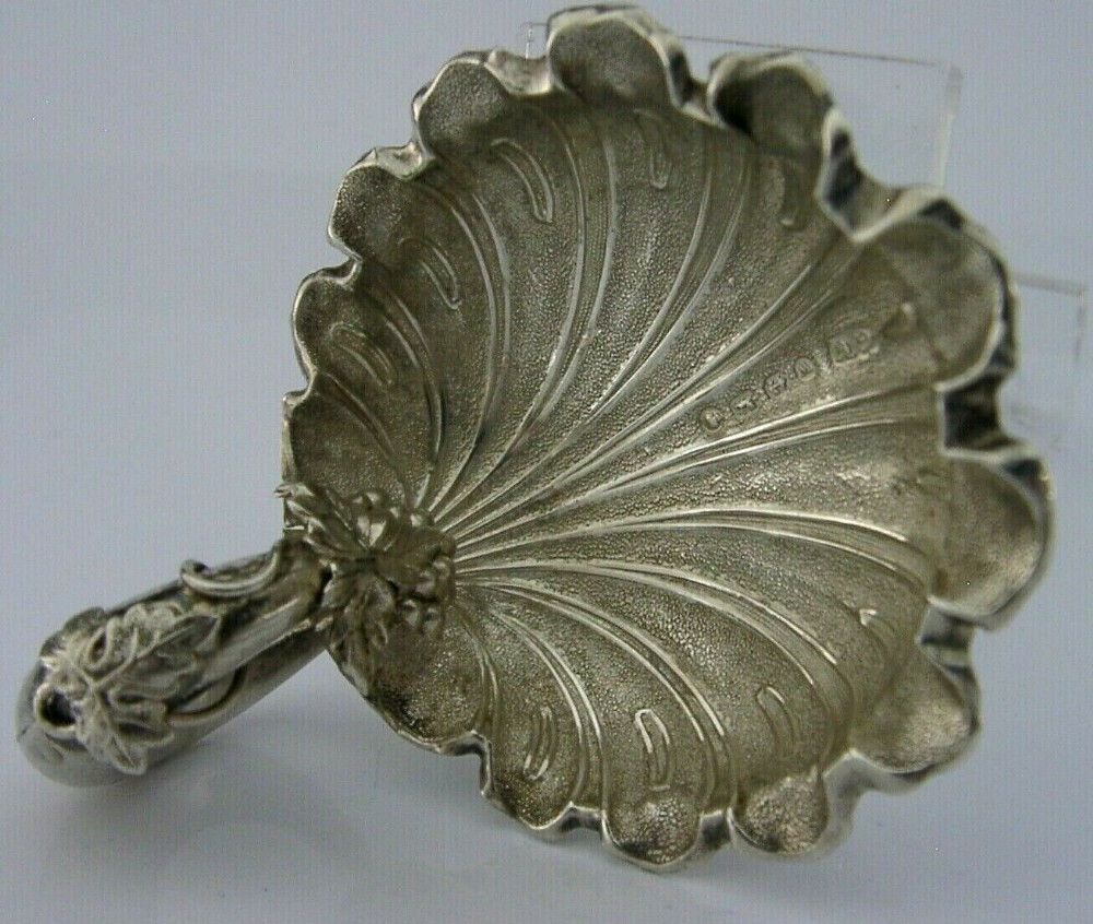 RARE VINE LEAF ENGLISH SOLID STERLING SILVER CADDY SPOON 1871 ANTIQUE VICTORIAN