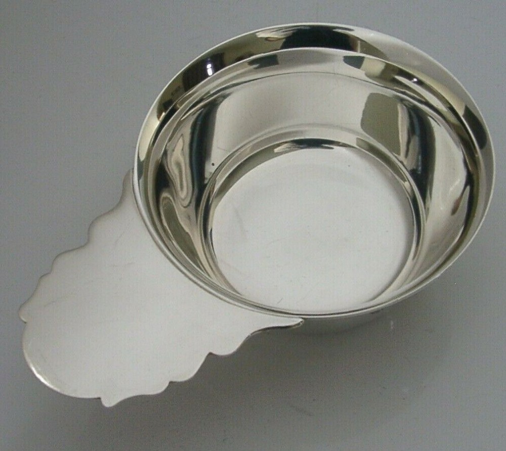 UNUSUAL IRISH SOLID STERLING SILVER CUP PORRINGER BOWL DUBLIN 1968 HEAVY 148g