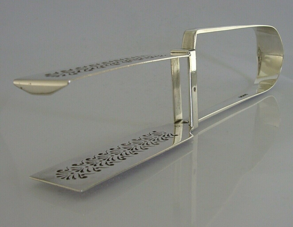 LARGE MINT GEORGIAN SOLID STERLING SILVER SERVING TONGS 1824 HEAVY 176g ANTIQUE