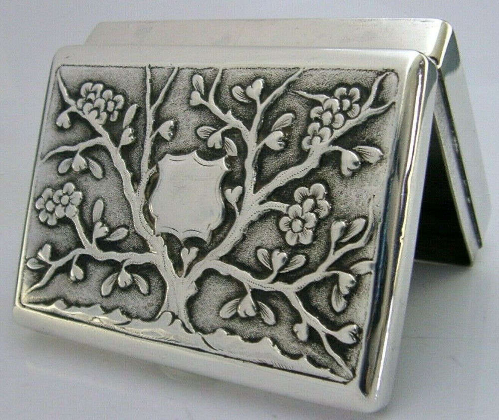 RARE INDO CHINESE EXPORT SOLID SILVER SNUFF TOBACCO BOX c1900 100g ANTIQUE