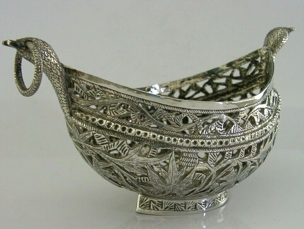 BEAUTIFUL INDIAN EASTERN SOLID SILVER KASHKUL BOWL c1900 ANTIQUE 116g