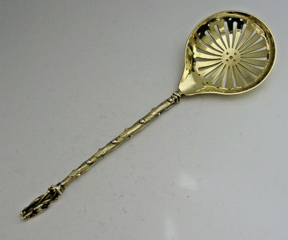 STUNNING LARGE VICTORIAN STERLING SILVER GILT APOSTLE SIFTER SPOON 1865 ANTIQUE