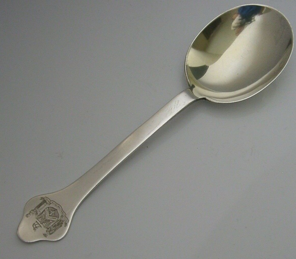 LARGE SOLID STERLING SILVER WORSHIPFUL COMPANY of FRAME WEAVERS SPOON 1923 54g