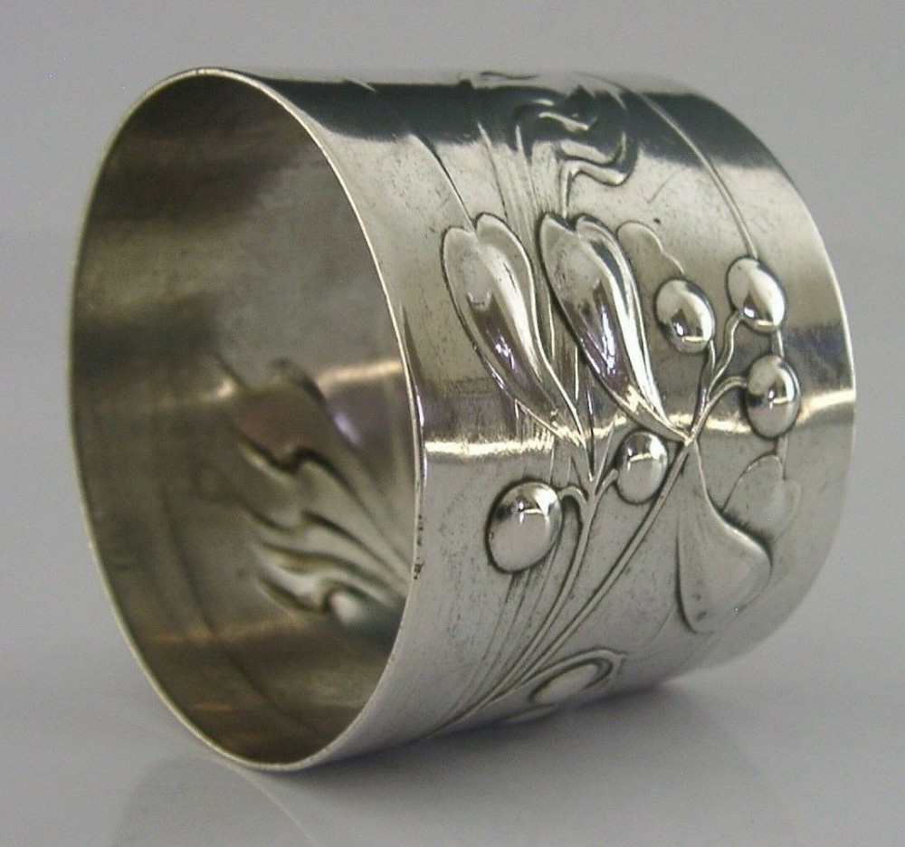 BEAUTIFUL SOLID SILVER MISTLETOE NAPKIN RING GERMAN ART NOUVEAU c1905