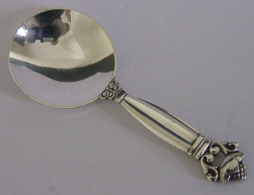 GEORG JENSEN SOLID STERLING SILVER ACORN PATTERN CADDY SPOON c1960