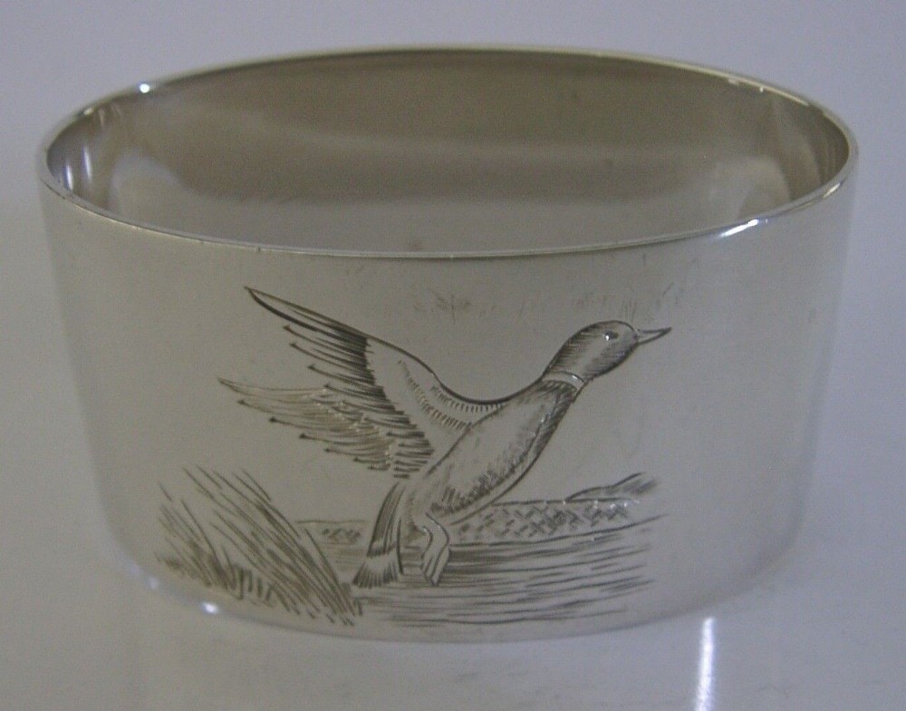 RARE ENGLISH STERLING SILVER DUCK ENGRAVED NAPKIN RING 1966 HUNTING SHOOTING