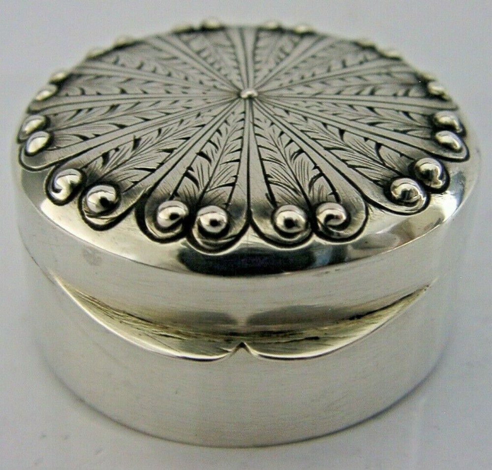 BEAUTIFUL CONTINENTAL SOLID SILVER 800 BOX c1920s BELGIUM ? ART DECO