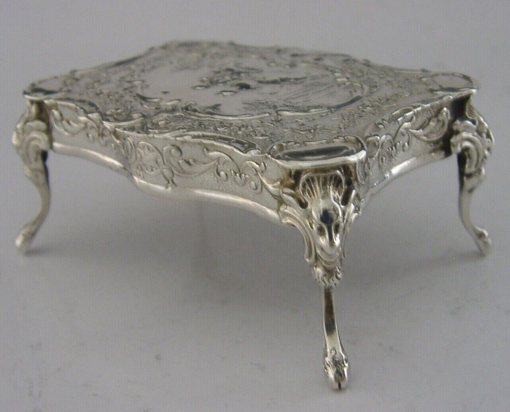 LARGE CHESTER STERLING SILVER MINIATURE DOLLS HOUSE TABLE 1910 ANTIQUE TOY 40g