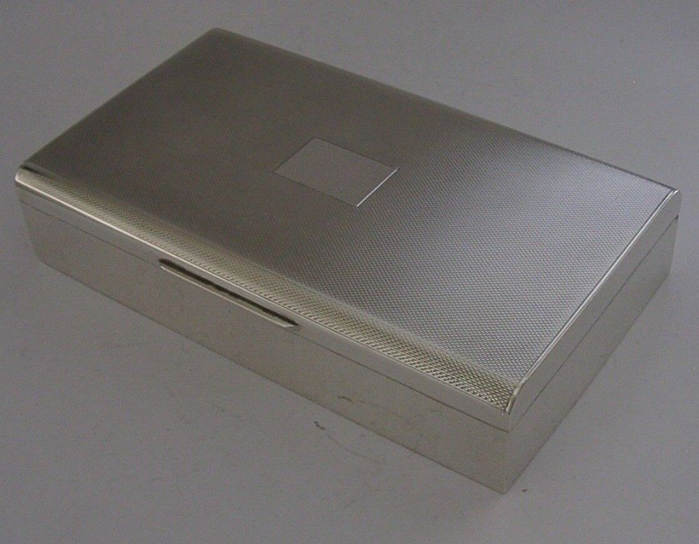 SUPERB ENGLISH STERLING SILVER TABLE CIGARETTE CIGAR BOX 1960 ENGINE TURNED 336g