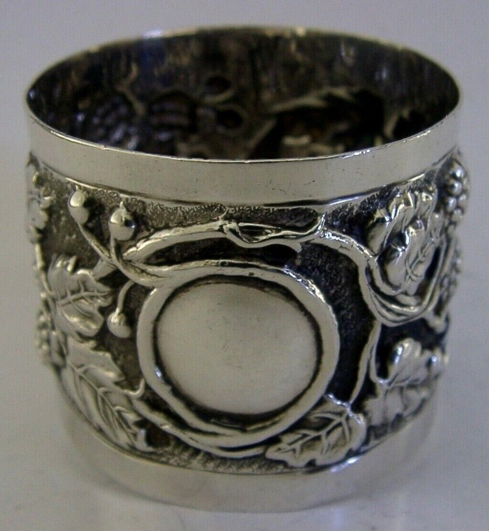 ARTS & CRAFTS ENGLISH STERLING SILVER BLACKBERRY NAPKIN RING 1914 ANTIQUE 26g