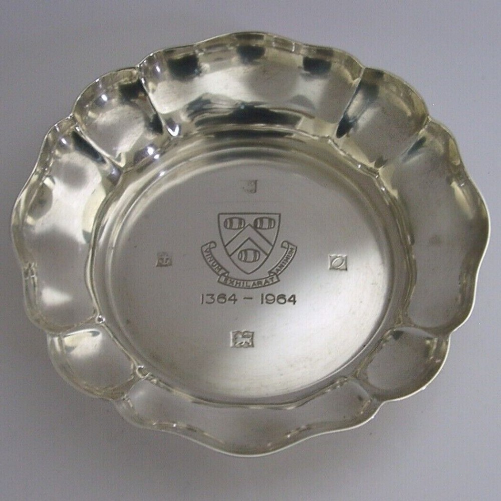 WORSHIPFUL COMPANY of VINTNERS STERLING SILVER DISH BOWL 1963 ENGLISH 78g