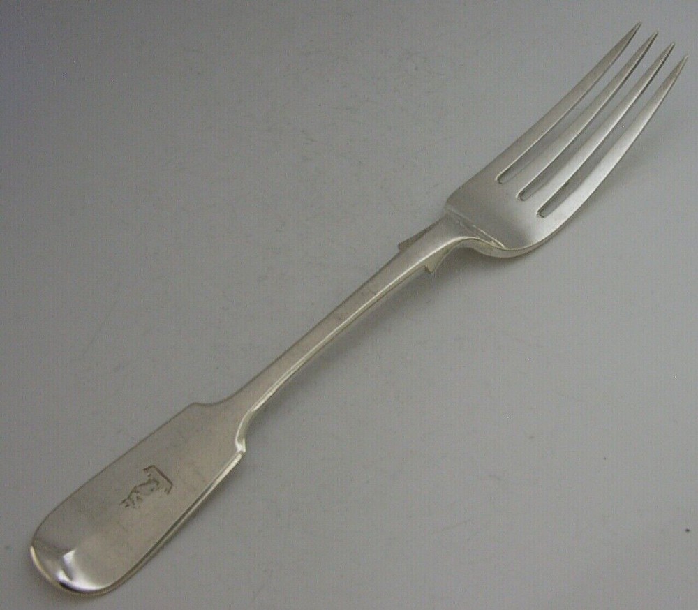 RARE 78g EXETER STERLING SILVER THOMLINSON FAMILY CRESTED FORK 1856 ANTIQUE