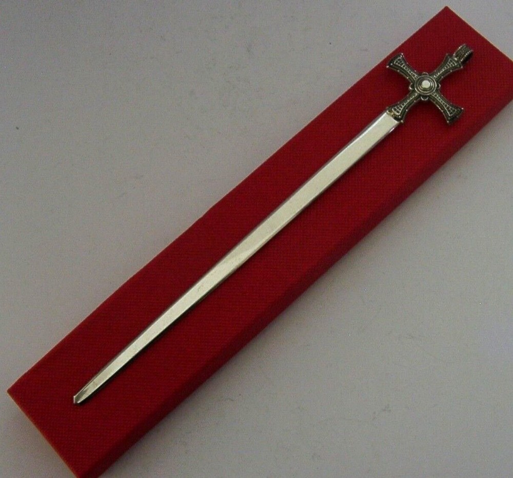 ENGLISH SOLID STERLING SILVER CROSS LETTER OPENER 1967 BOXED RELIGIOUS