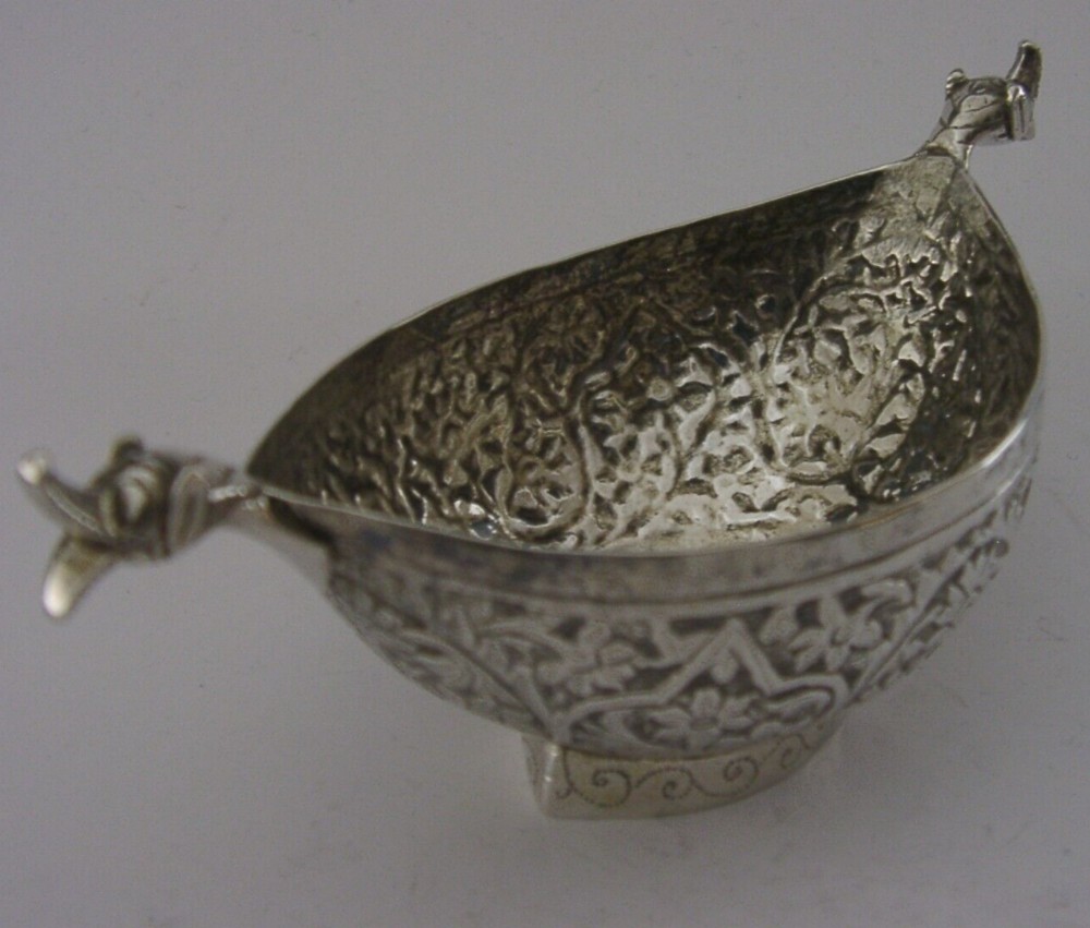 BEAUTIFUL INDIAN EASTERN SOLID SILVER KASHKUL BOWL HEAVY c1900 BEASTS 72g