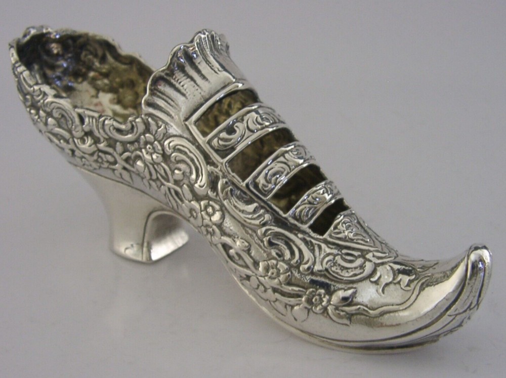 LARGE GERMAN HANAU STERLING SILVER SHOE PIN CUSHION 1905 SEWING NEEDLEWORK