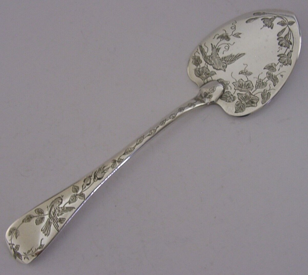 ENGLISH VICTORIAN SOLID STERLING SILVER BIRDS BUTTER SPADE SPREADER 1879 ANTIQUE