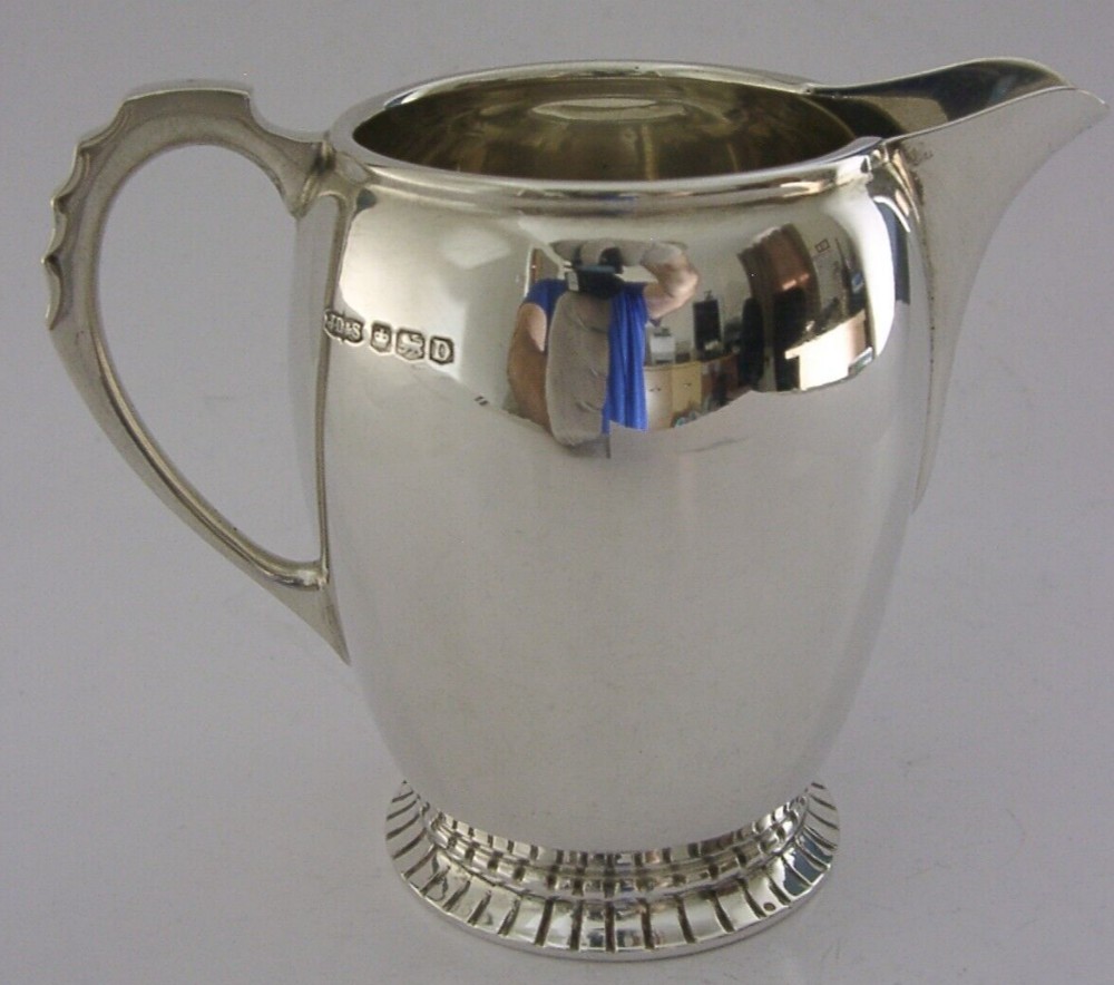 HEAVY BEAUTIFUL ART DECO SOLID STERLING SILVER ENGLISH CREAM JUG 1946 145g