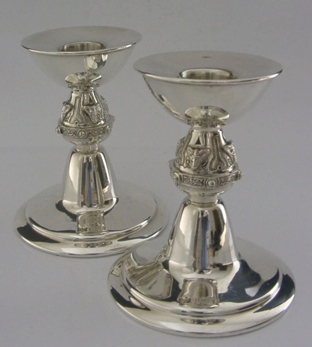 HEAVY 234g ENGLISH STERLING SILVER CELTIC CANDLESTICKS HOLDERS 1965