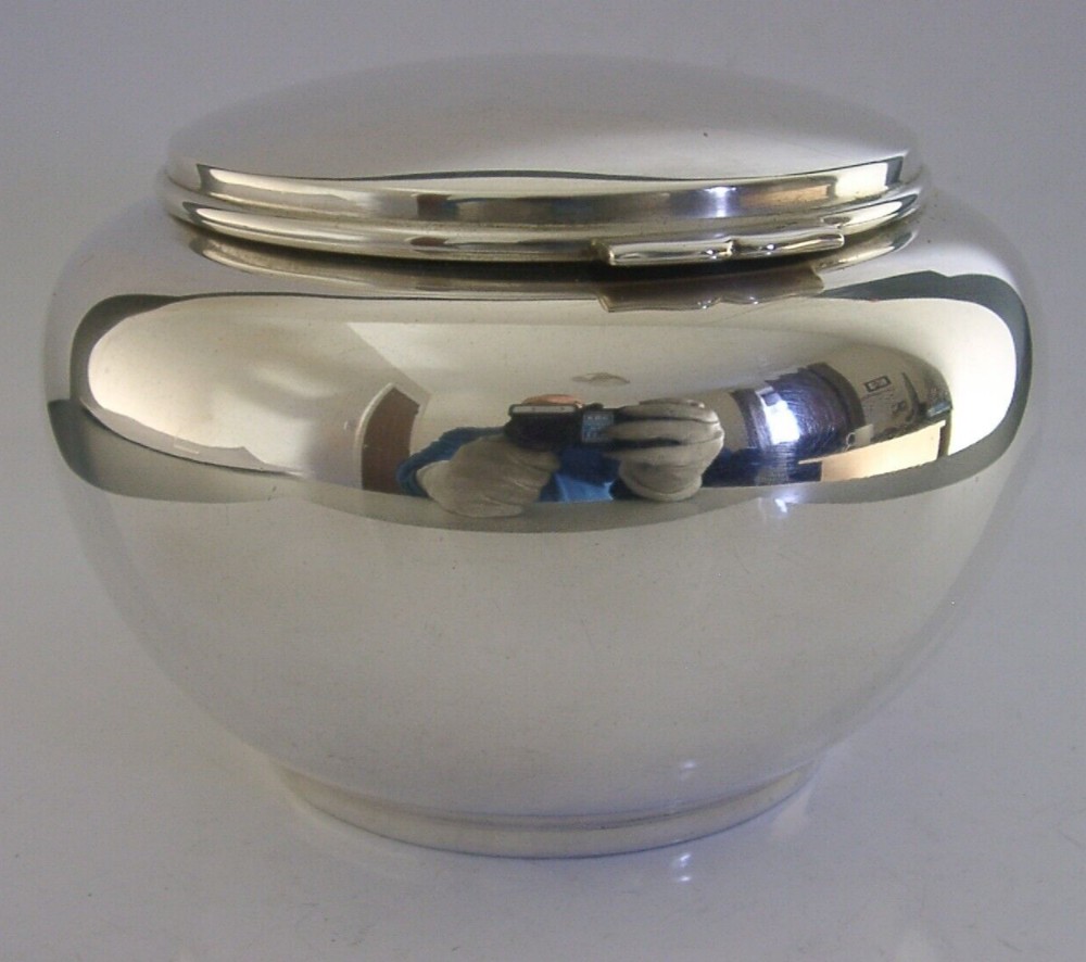 LARGE 270g PORTUGUESE SOLID SILVER TEA CADDY or TABLE BOX 1950 STYLISH SUPERB