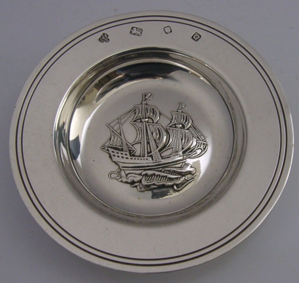 ENGLISH SOLID STERLING SILVER MAYFLOWER DISH 1969 LONDON 34g