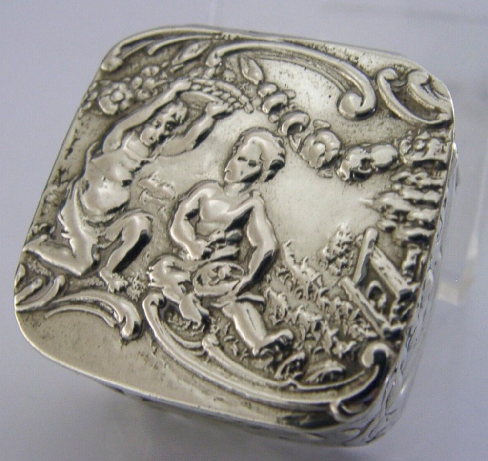 HANAU SOLID SILVER CHERUB SNUFF PILL BOX c1910 ANTIQUE