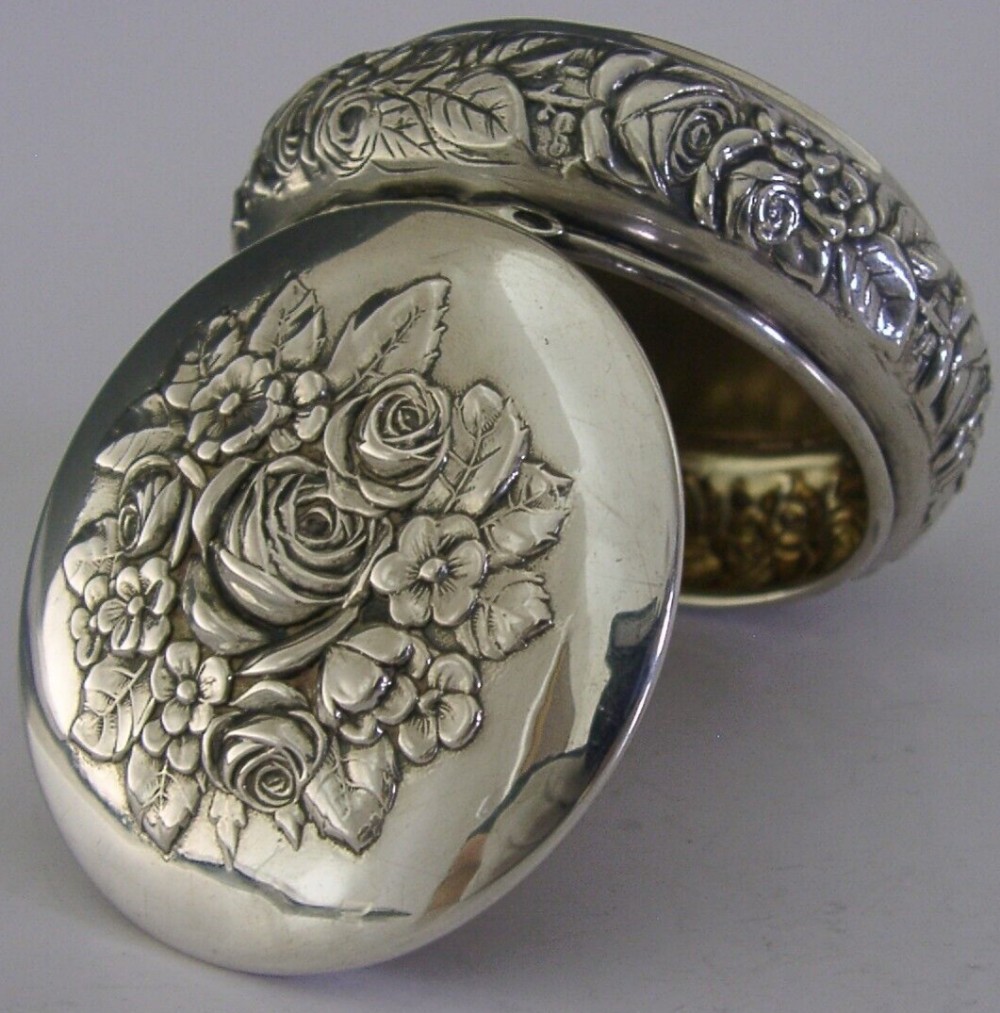 SUPERB GERMAN SOLID 800 SILVER TABLE BOX c1920 ANTIQUE ROSES 40g