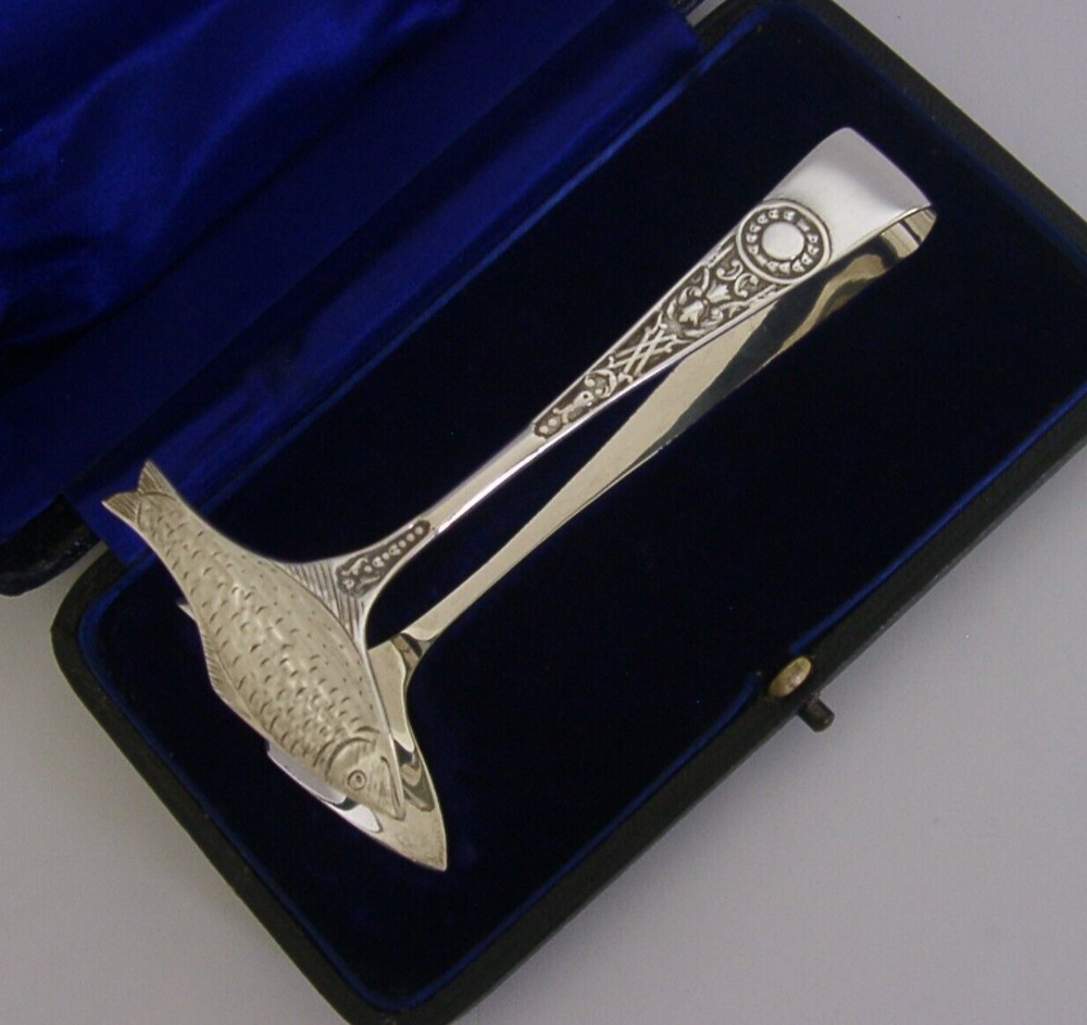 RARE ENGLISH STERLING SILVER SARDINE FISH SERVING TONGS 1909 ANTIQUE CASED