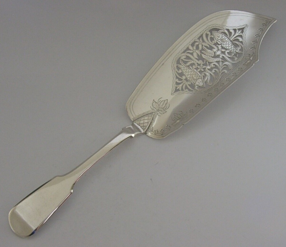 ENGLISH FISH BIRD VICTORIAN STERLING SILVER FISH SLICE SERVER 1846 114g