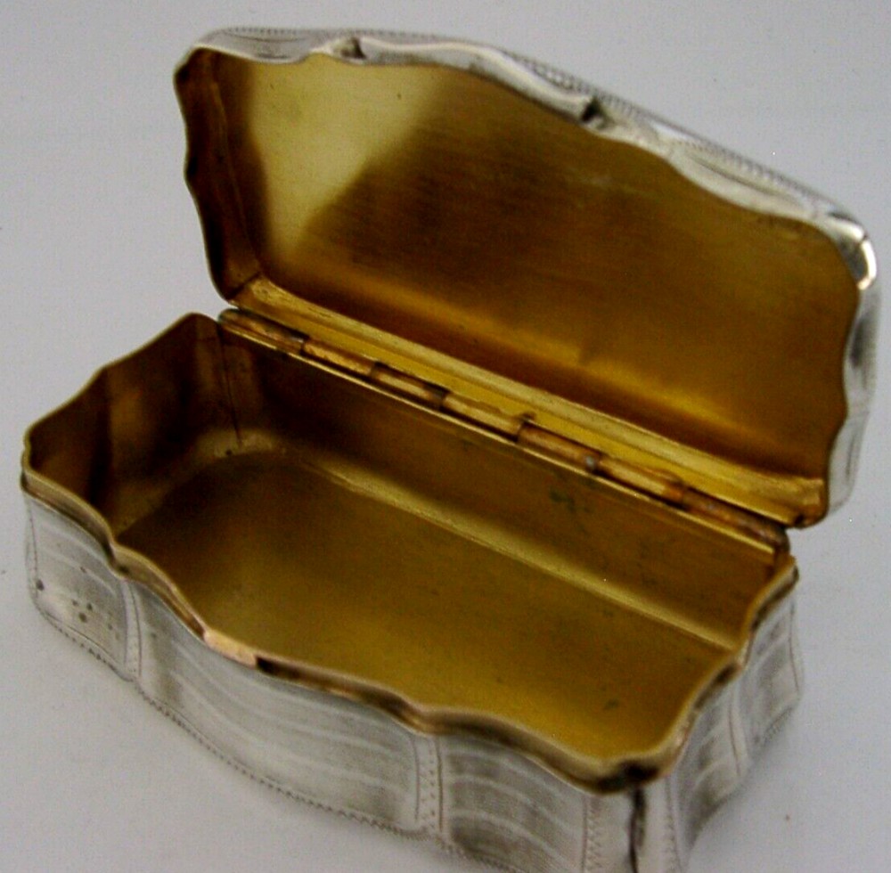 SUPERB LARGE ITALIAN 800 SOLID STERLING SILVER SNUFF BOX c1930 ANTIQUE 81g