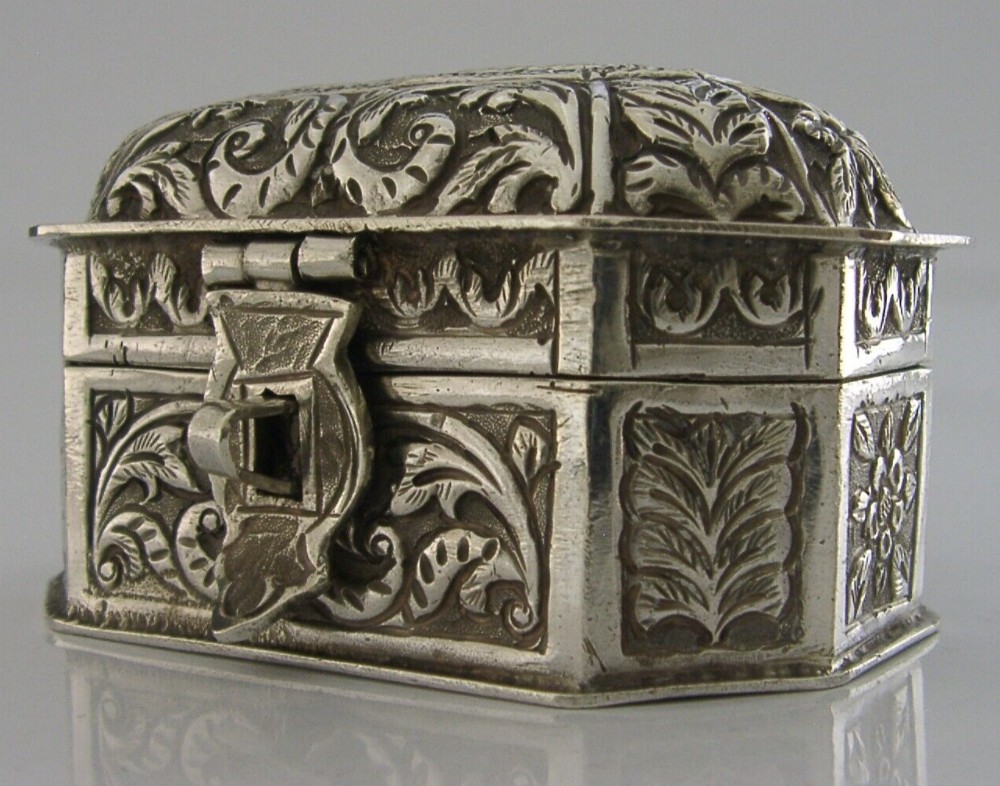 SUPERB CHINESE CHINA STRAITS SOLID SILVER CHEST TABLE BOX c1900 ANTIQUE 204g