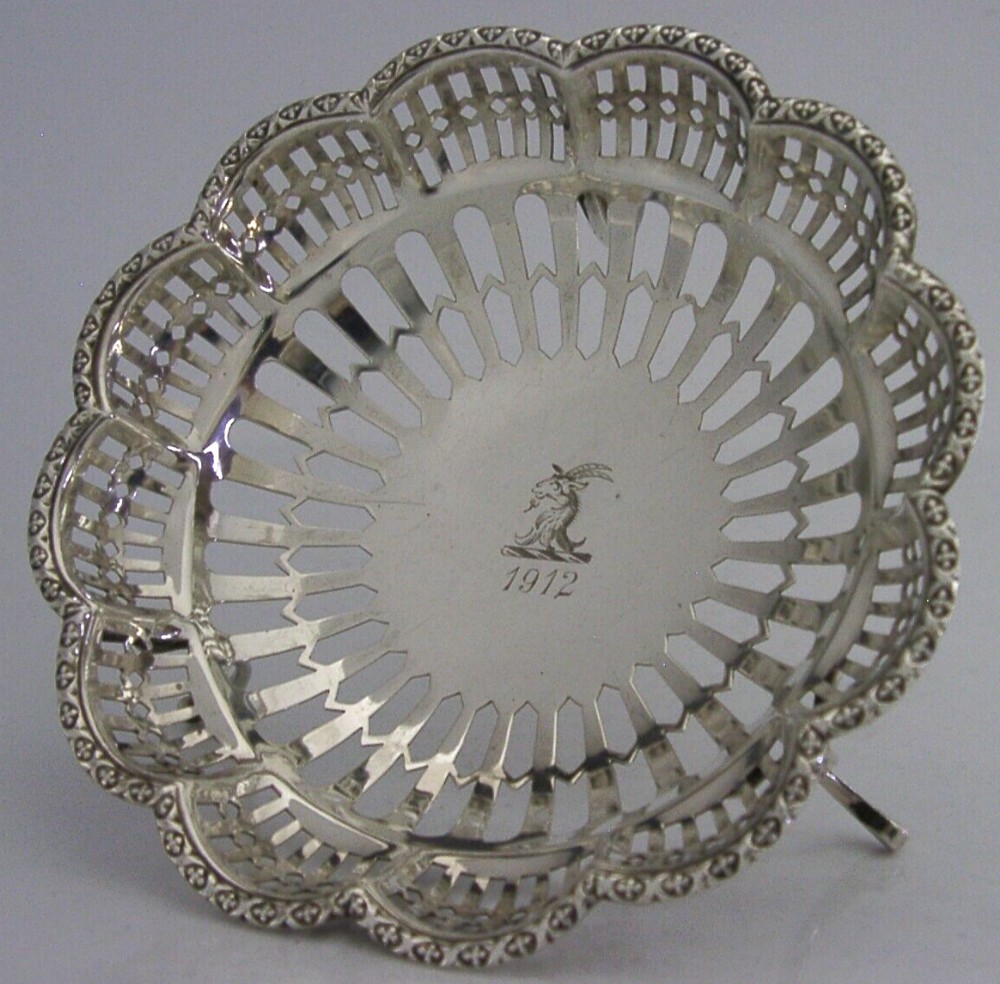 STERLING SILVER ELLIS or RIBY FAMILY GOAT CRESTED PIERCED BOWL 1912 ANTIQUE 74g