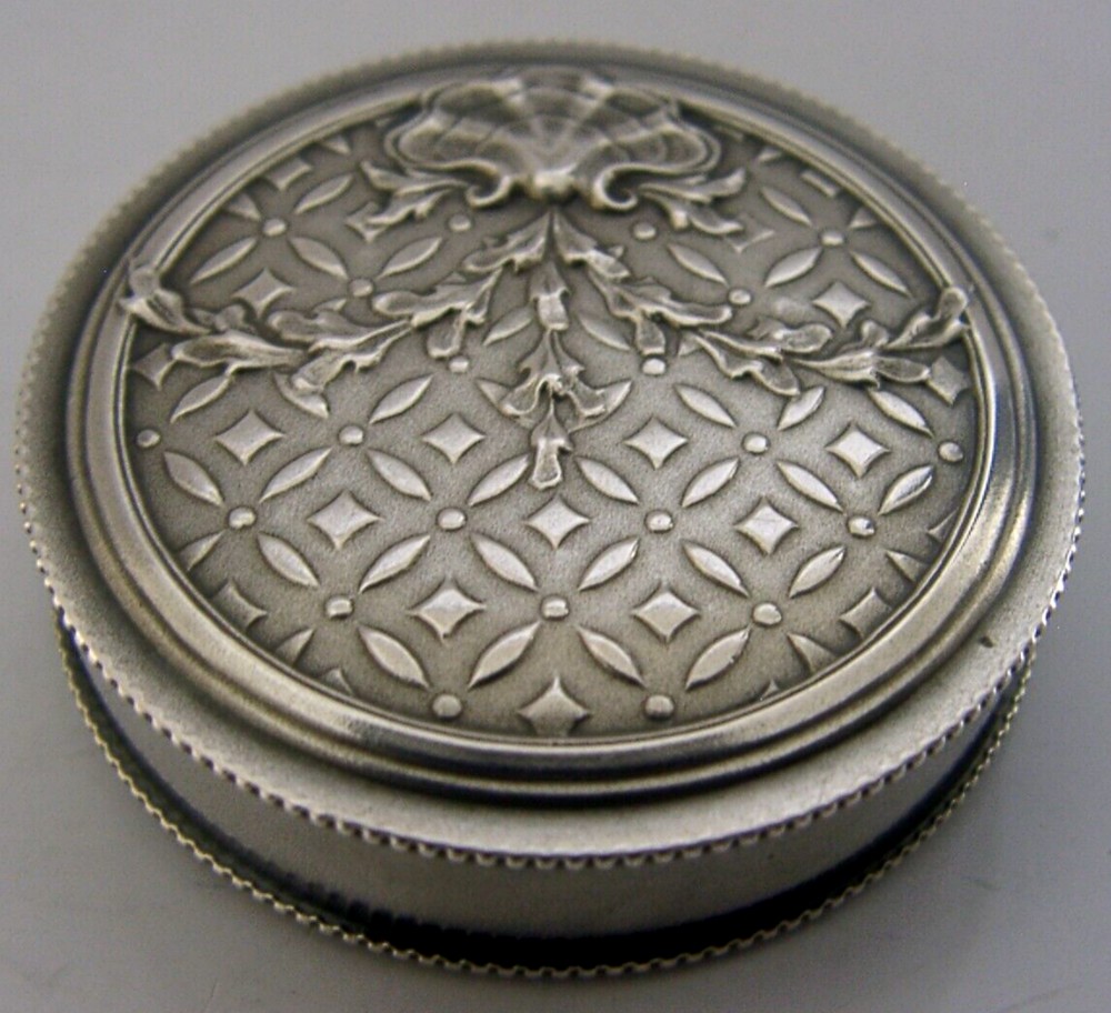 PRETTY FRENCH CHARLES MURAT SOLID SILVER PILL DISPENSER BOX 1900 MEDICAL ANTIQUE