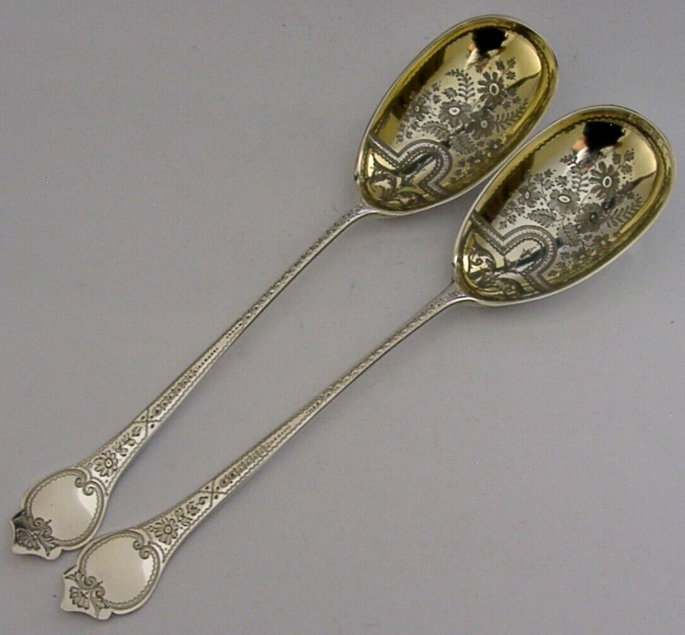 BEAUTIFUL PAIR OF VICTORIAN STERLING SIVER SERVING SPOONS 1890 ANTIQUE BRISTOL 102g