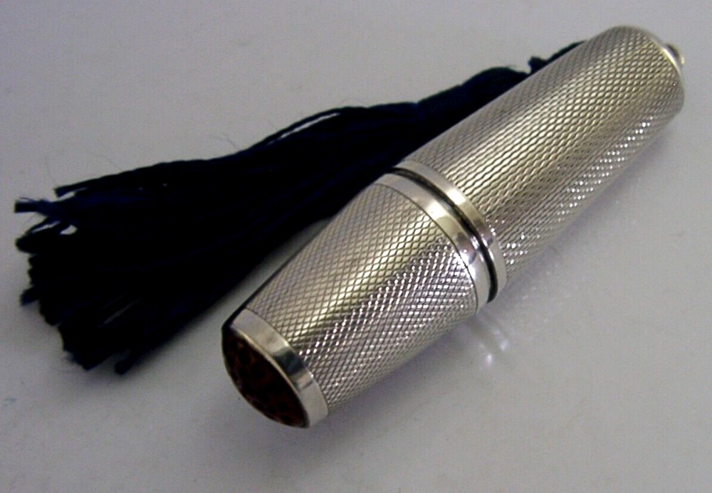 STYLISH SOLID STERLING SILVER THIMBLE ETUI SEWING CASE SEWING c1940 NEEDLEWORK