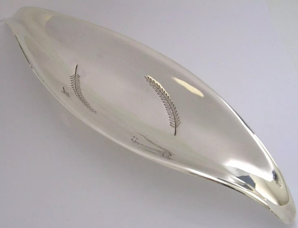 LARGE MID CENTURY MODERN STERLING SILVER DISH 1964 GARRARD & CO LTD 168g