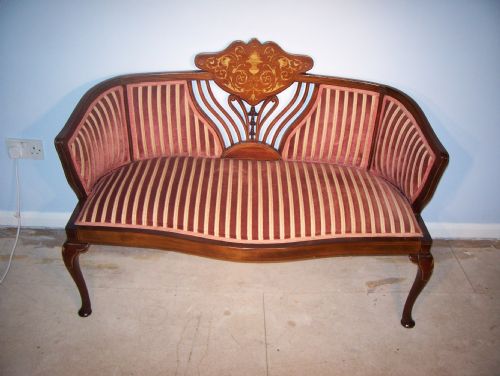 A Beautiful Edwardian Mahogany Ladies 2 Seater Settee