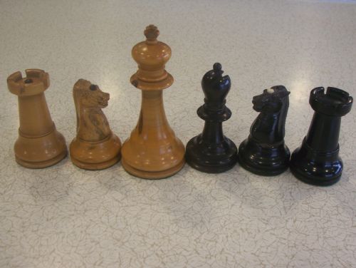 English Staunton Style Late 19th/early 20th C Chess Set