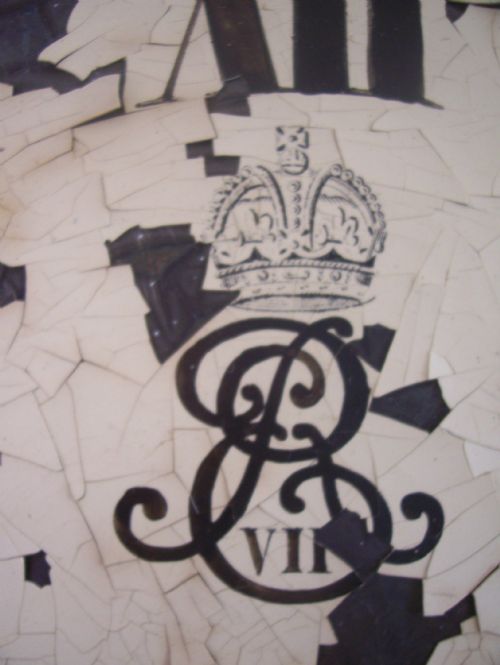 Rare Fusee Gpo/station Clock with Crown & Er VII     

Insignia