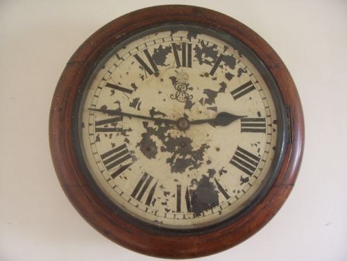 fig 1. RARE FUSEE GPO/STATION CLOCK WITH CROWN & ER VII
INSIGNIA