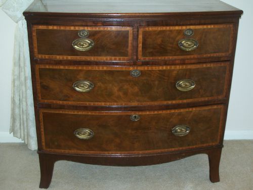 C19th Mahogany Bow Front Chest of 4 Drawers