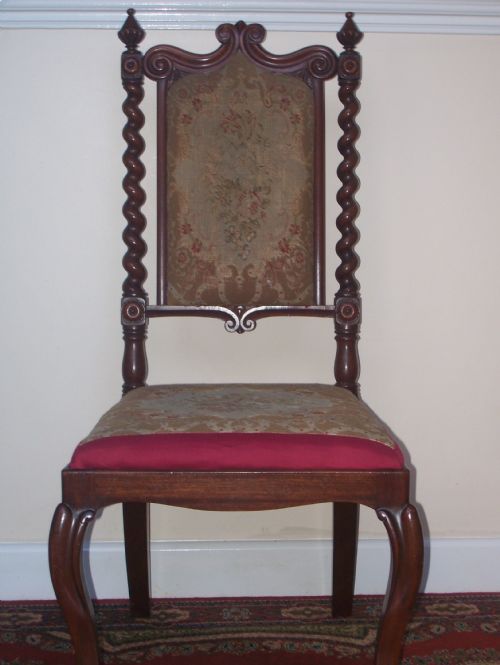 VICTORIAN WALNUT CHAIR - ADDITIONAL PHOTO 6