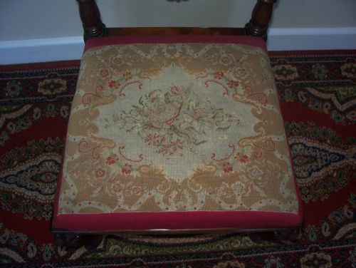 VICTORIAN WALNUT CHAIR - ADDITIONAL PHOTO 7