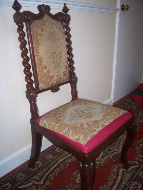 VICTORIAN WALNUT CHAIR - ADDITIONAL PHOTO 9