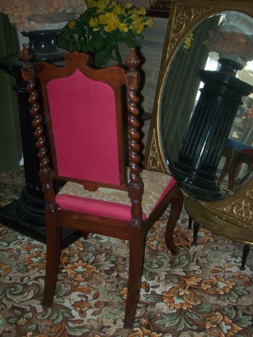 VICTORIAN WALNUT CHAIR - ADDITIONAL PHOTO 5