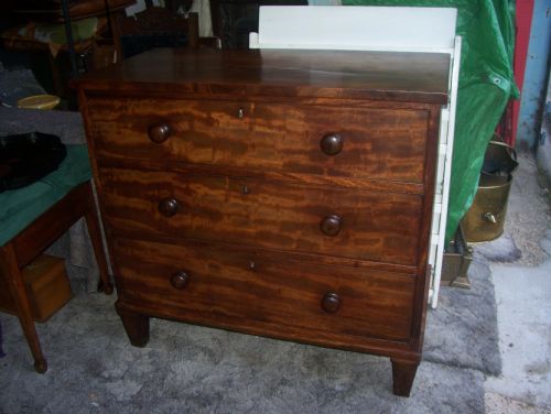 Victorian Mahogany Chest of Drawers