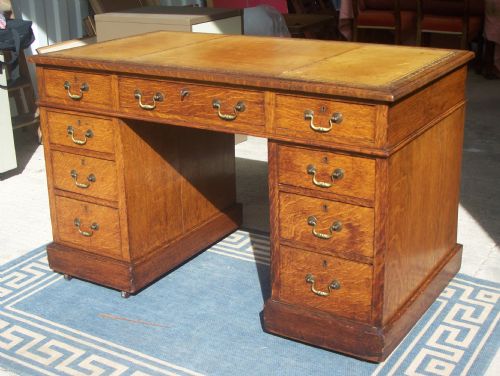 Victorian Golden Oak Pedestal Desk