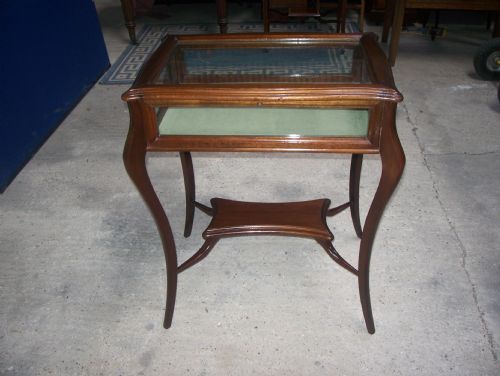 Victorian Mahogany Display Bijouterie Table
