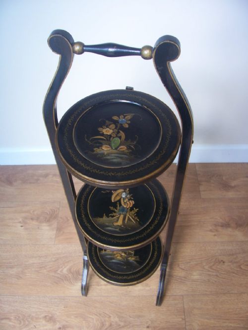 Folding Chinoiserie Decorated Cakestand