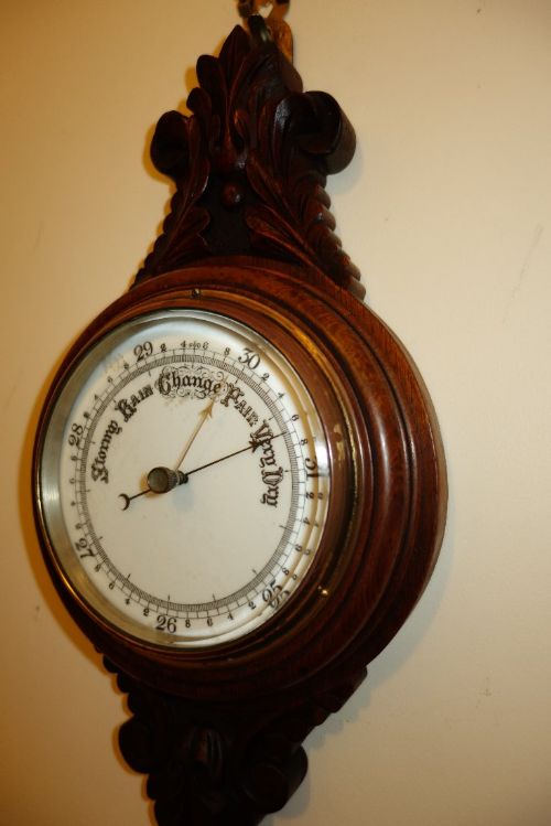 Late 19th Century Acanthus Leaf Oak Cased Aneroid Barometer