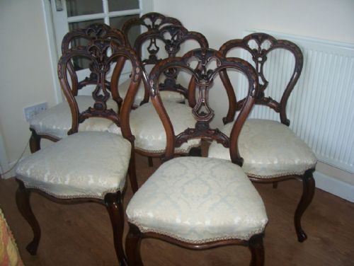 Good Set of 6 Walnut Upholstered Dining Chairs